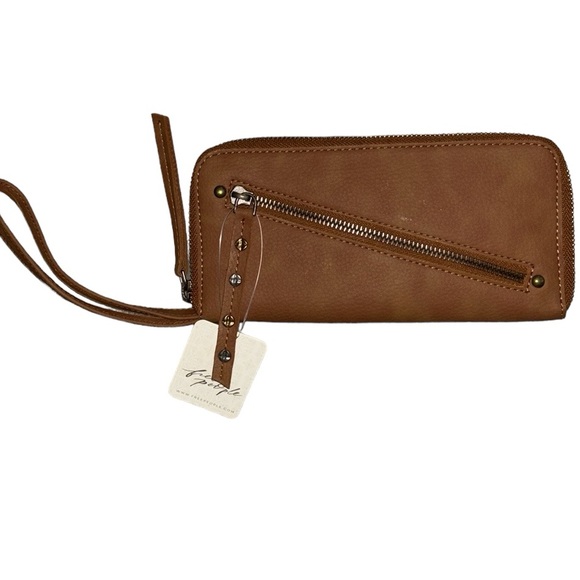 Free People Tan Leather Wallet - Picture 3 of 14